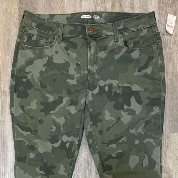 NWT Mid-Rise Floral-Camo Print Rockstar Super Skinny Jeans Women size 12… - Picture 5 of 14